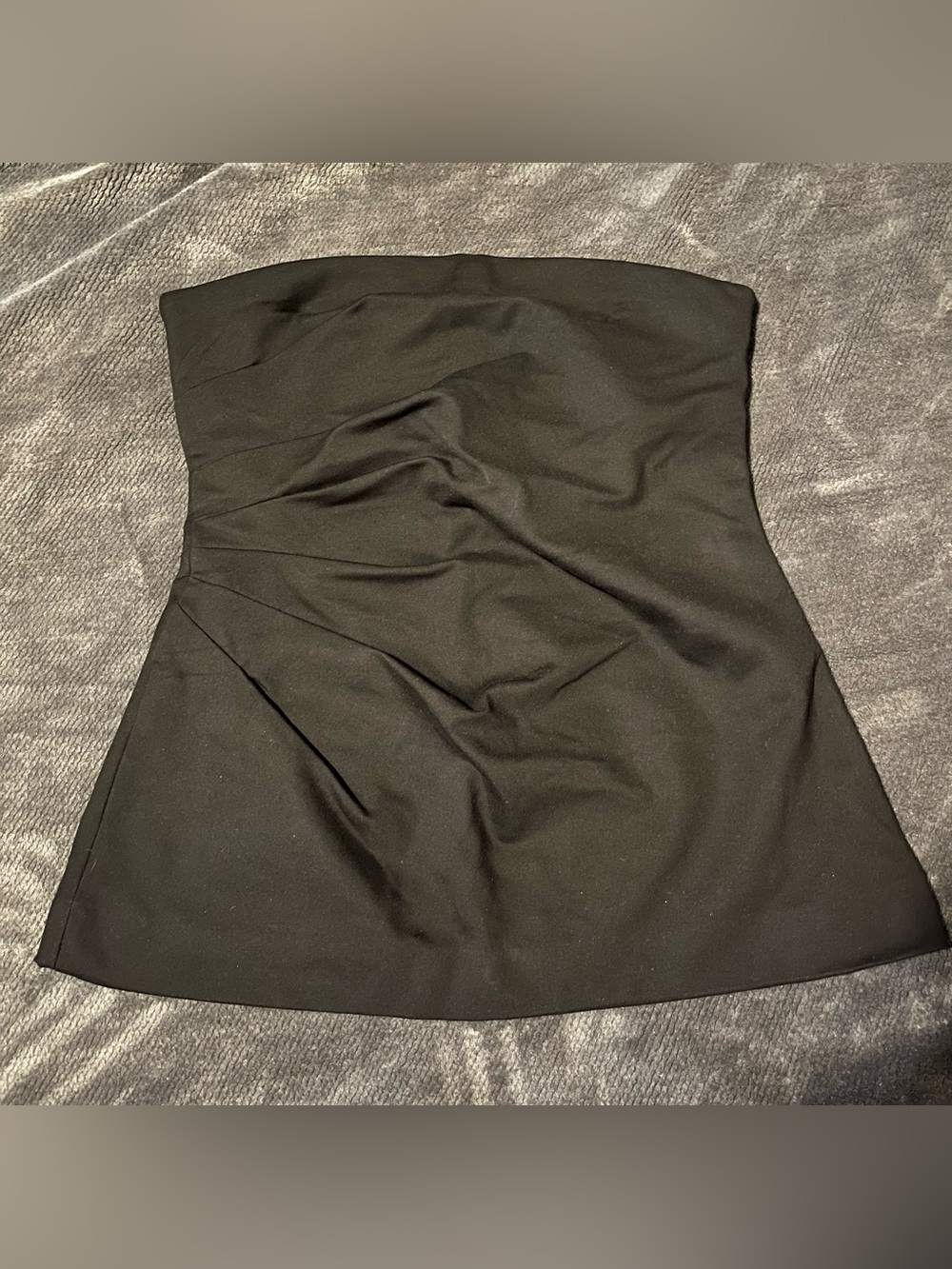 Banana Republic Women’s Strapless Black Top - Size large